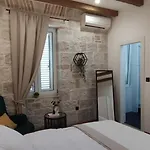 拉娜斯帕拉托公寓酒店 公寓 *