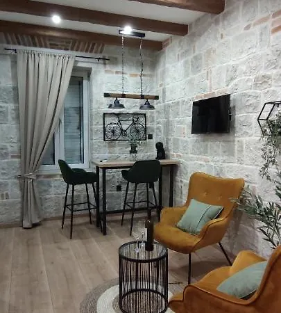 Apartamento Lana Luxury Apartments- Center