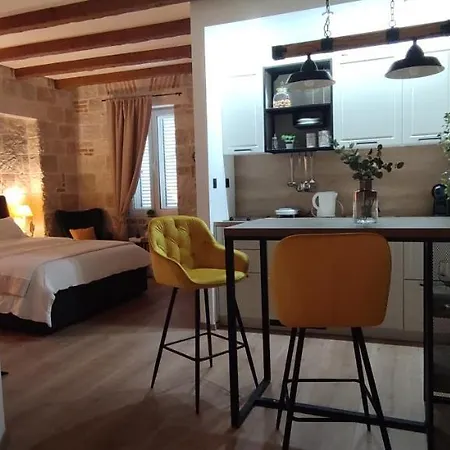 Lana Apartment *