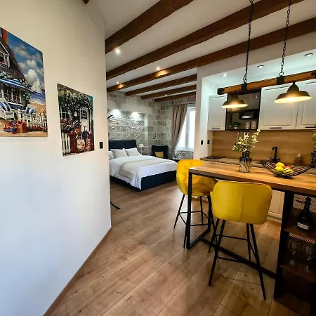 Apartment Lana *