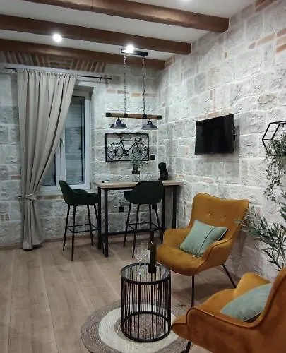 Апартаменты Lana Luxury Apartments- City Center Split
