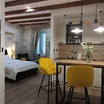 Lana Luxury Apartments- City Center Split شقة